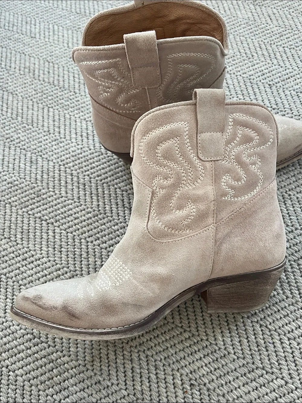Ovyé by Cristina Lucchi sand suede texan ankle boots.